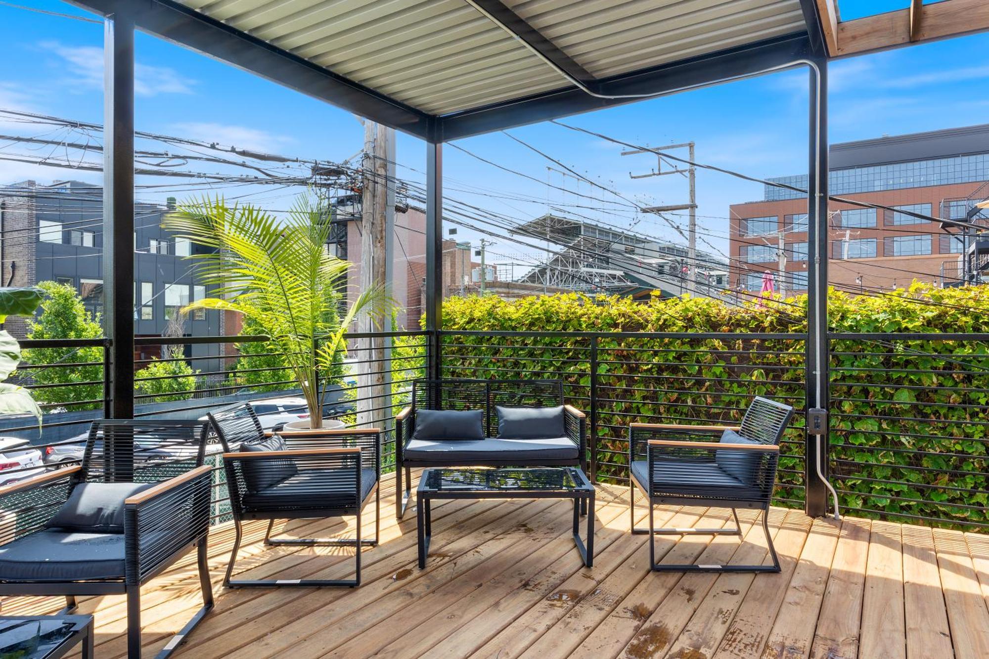 Wrigleyville Suites Чикаго Екстериор снимка