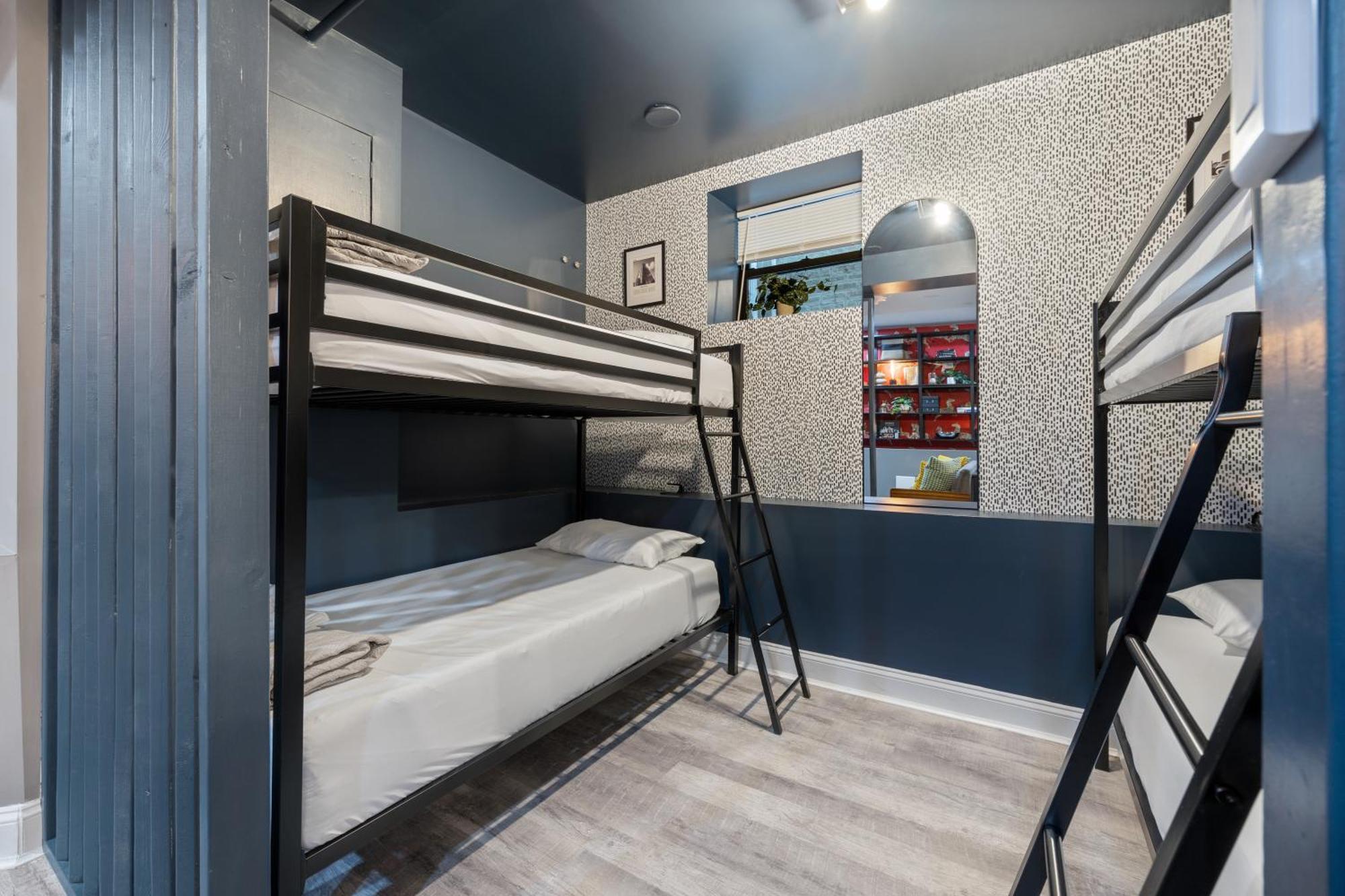 Wrigleyville Suites Чикаго Екстериор снимка