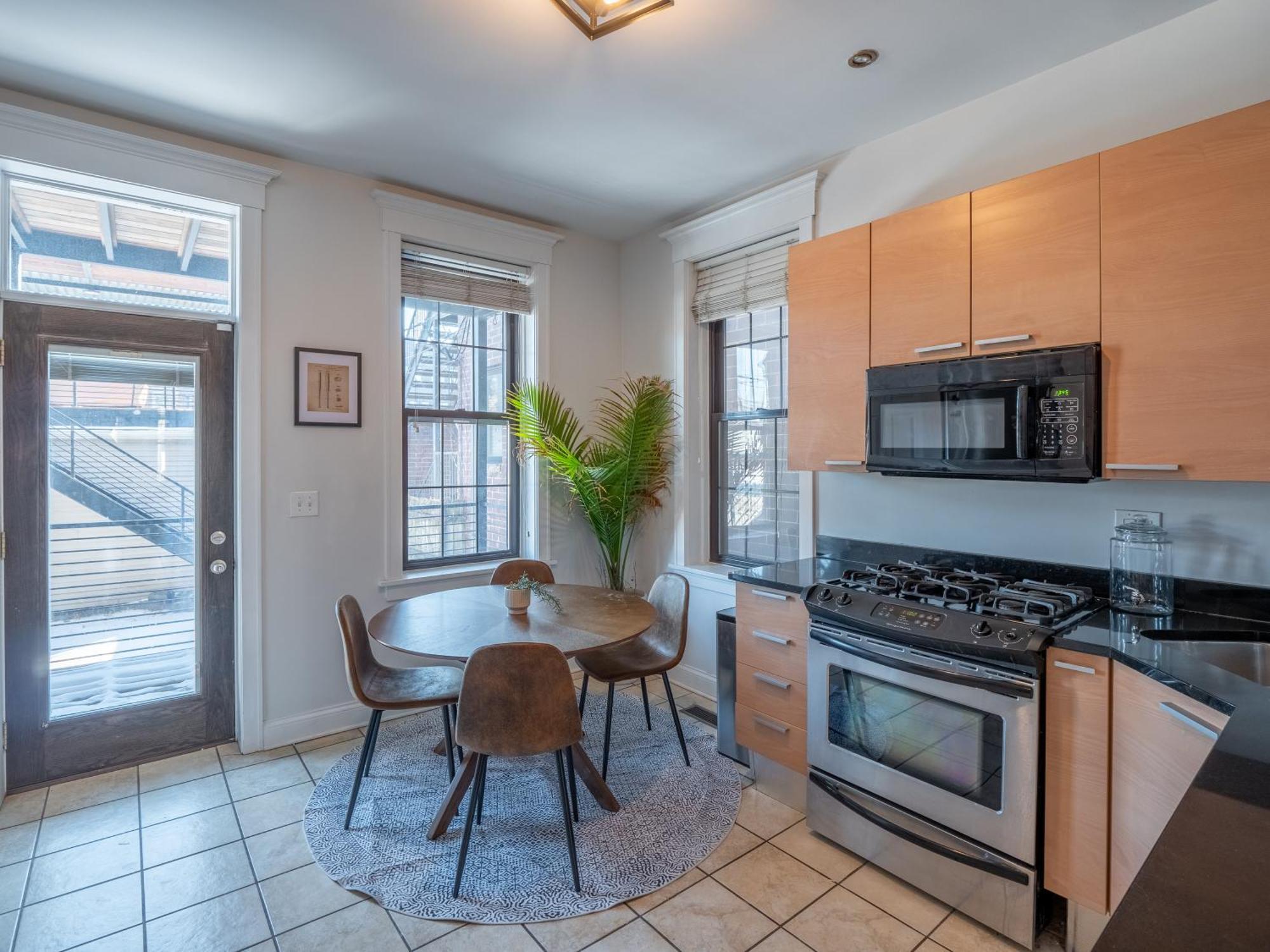 Wrigleyville Suites Чикаго Екстериор снимка
